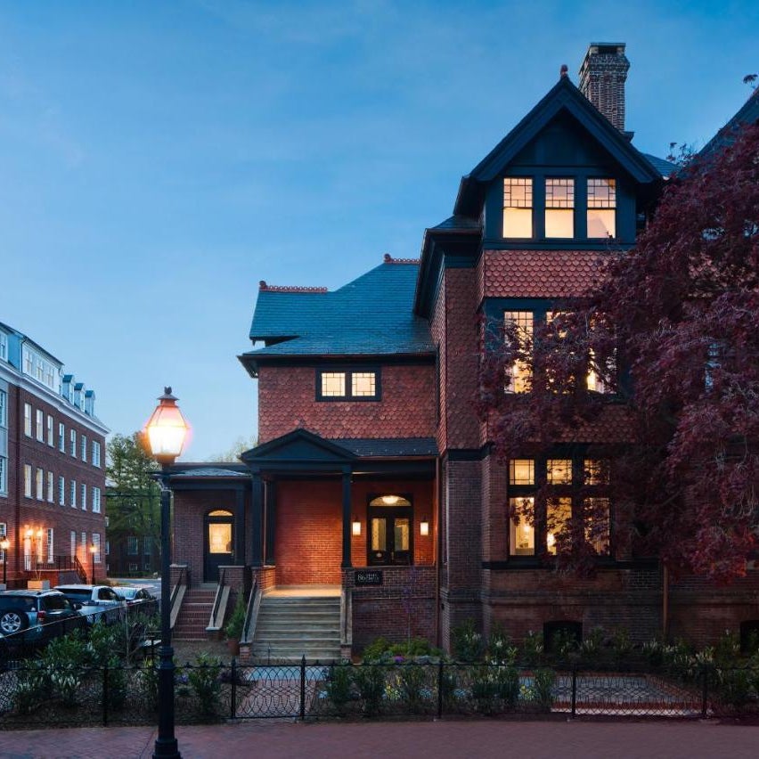 86 State Circle - Luxury Boutique Hotel Thumbnail