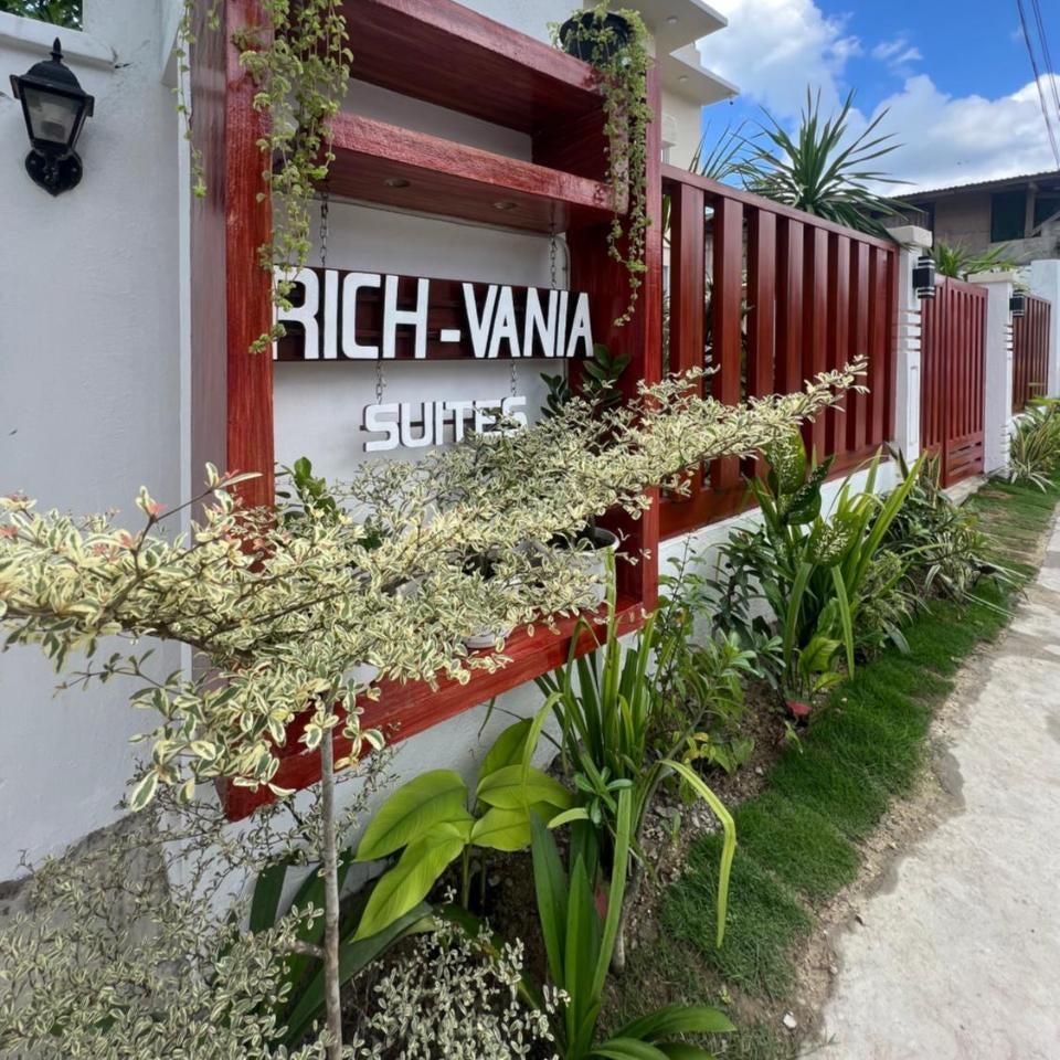 RICH-VANIA SUITES
