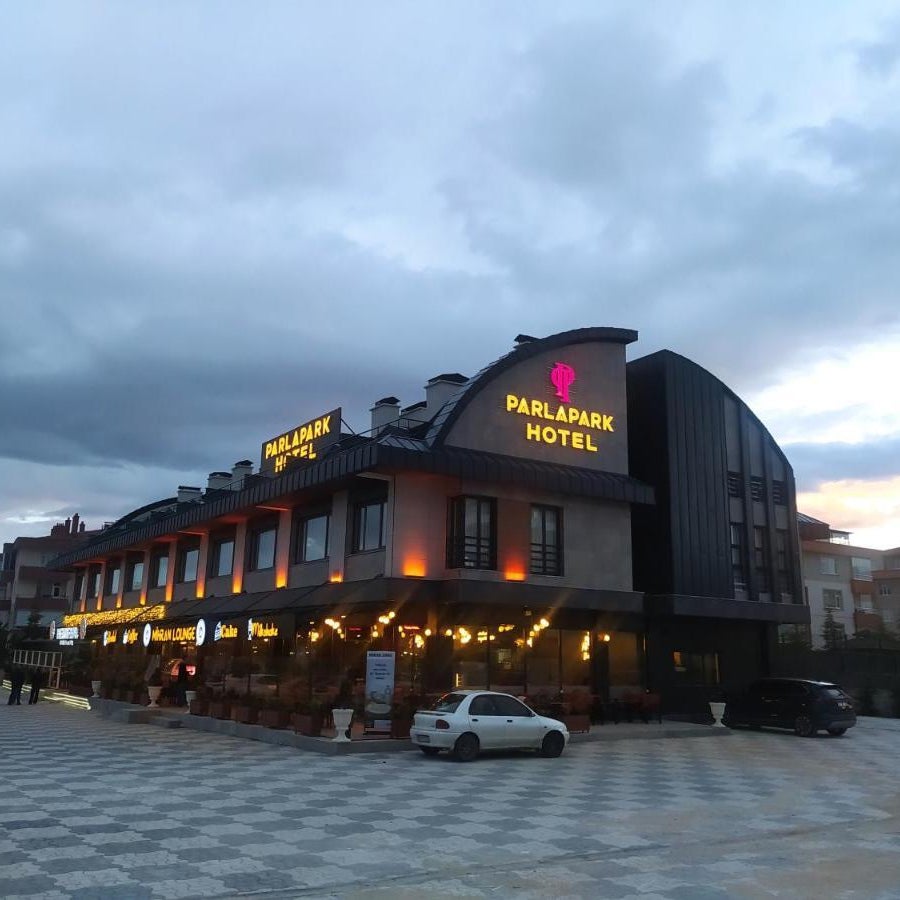 Parla Park Otel