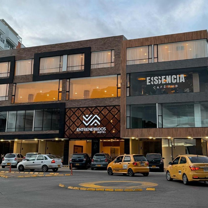 Entrenevados Hotel