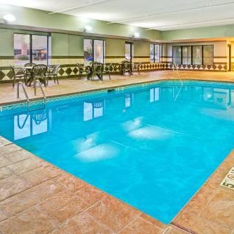 Wingate by Wyndham Cincinnati/Blue Ash Thumbnail