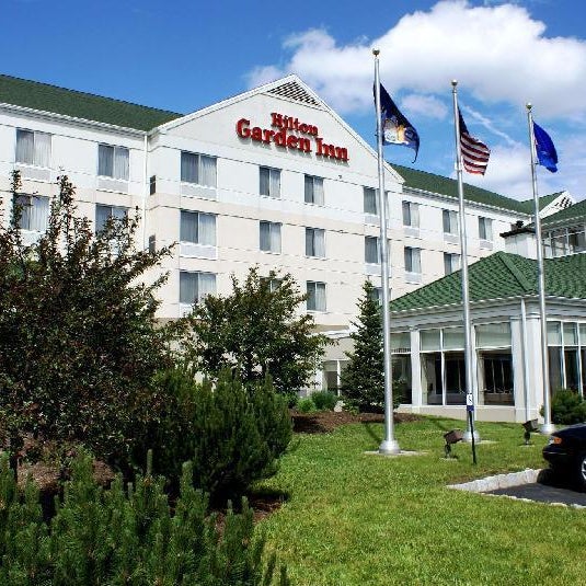 Arnot Grand Hotel & Suites