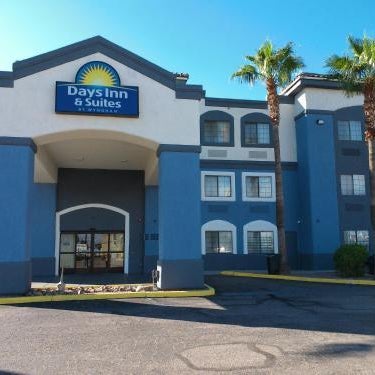 Days Inn & Suites by Wyndham Tucson/Marana Thumbnail