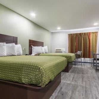 Scottish Inn and Suites Tomball Thumbnail