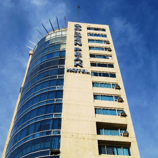 Golden Peak Hotel & Suites