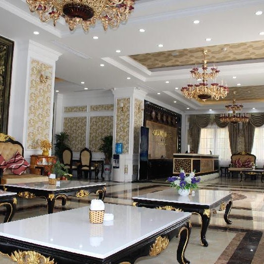Grand Hotel