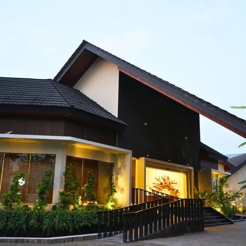 Azana Garden Hill Resort Blora