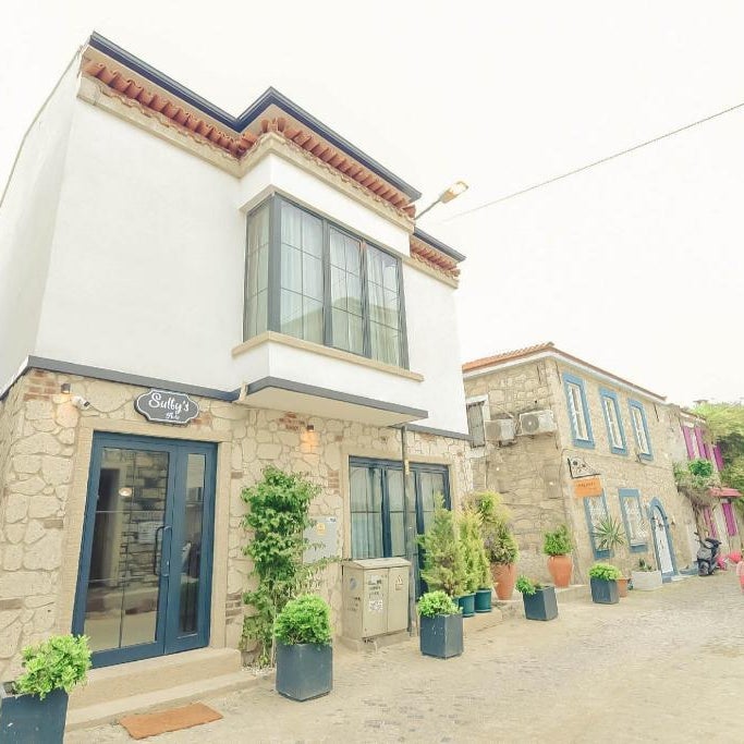 SULTY'S ALACATI Village Center