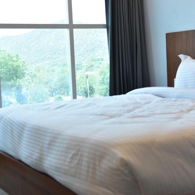 pushkar mountain valley