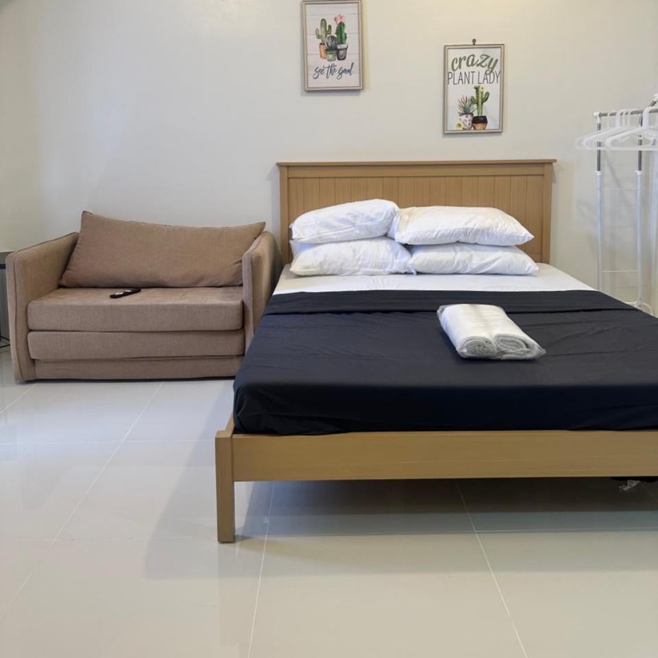 Jojie's Crib Taft East Gate Studio Thumbnail