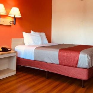 Travelodge by Wyndham Madison Heights MI Thumbnail