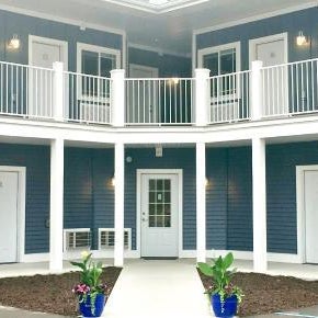 Empire Lakeshore Inn Thumbnail