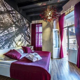 Art Hotel Like Thumbnail