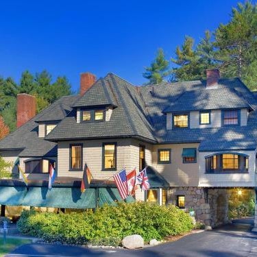 Stonehurst Manor Breakfast & Dinner Included Thumbnail
