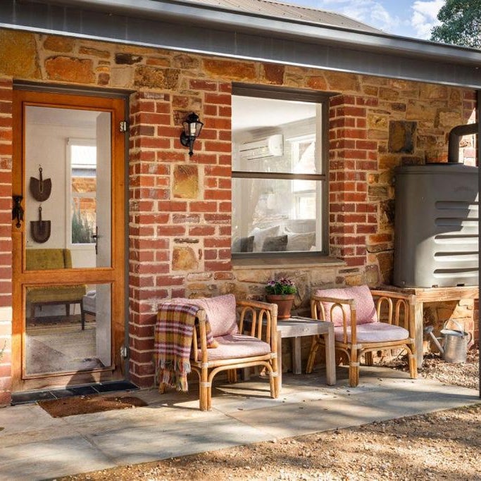 HeartStone Hill - Studio