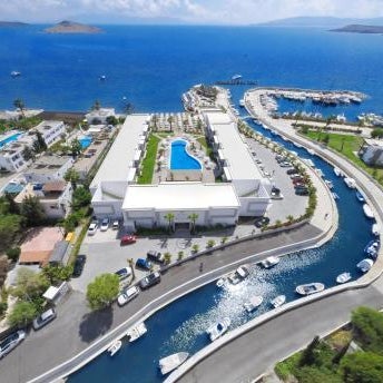 Lugga Boutique Hotel & Beach