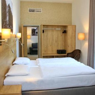 City Hotel Ring
