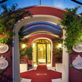 Vip's Motel Luxury Accommodation & Spa