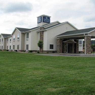 Cobblestone Inn & Suites - Ambridge Thumbnail
