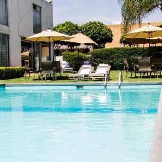 La Posada Hotel y Suites Thumbnail