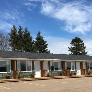 Royalty Maples Cottages and Motel Thumbnail