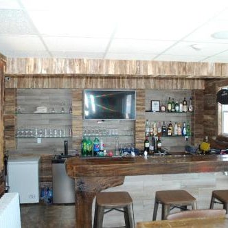 Edge of the Avalon Inn