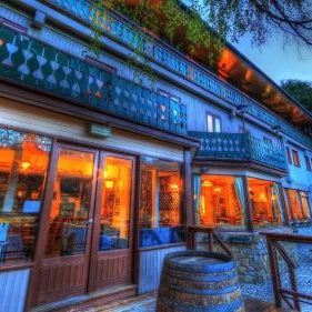 Candlelight Lodge