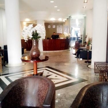 River Palace Hotel