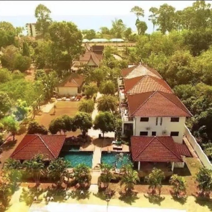 ROOM 1 at CET Resort with Pool, Padel, Tennis Thumbnail
