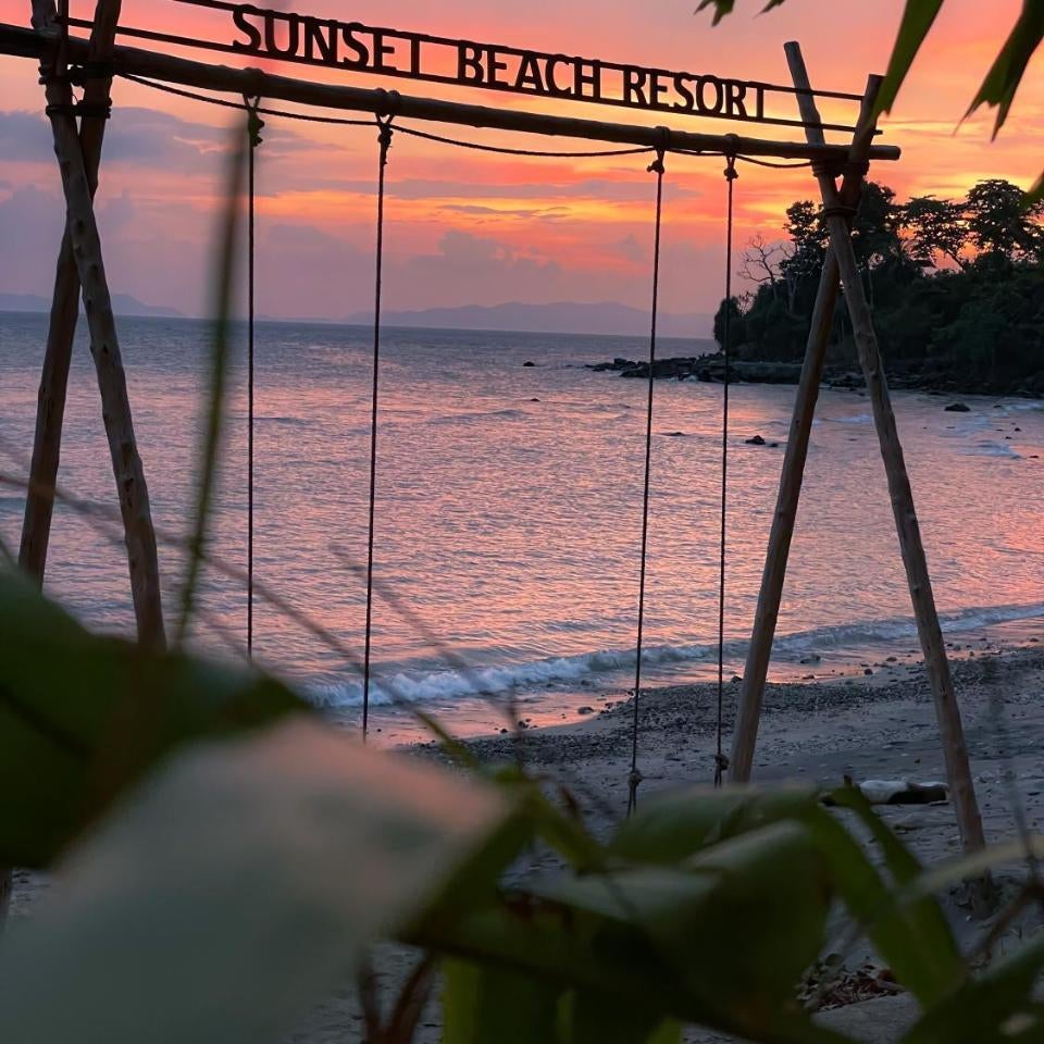 Sunset Beach Resort Weh