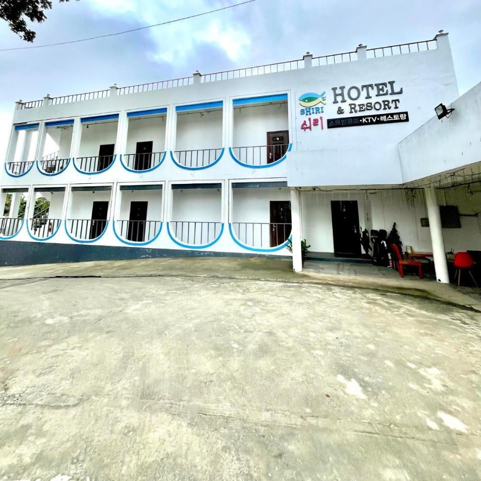 Shiri Hotel
