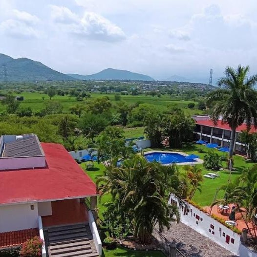 Hotel Iguanas Thumbnail