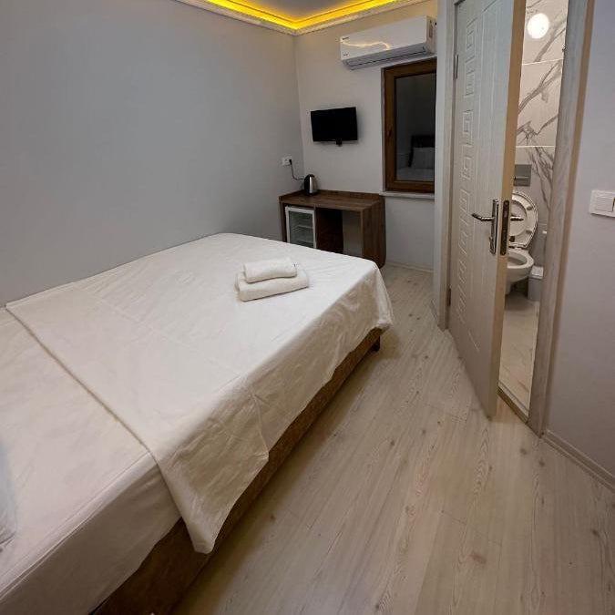 pilot hotel
