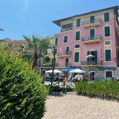 Hotel Serena Thumbnail