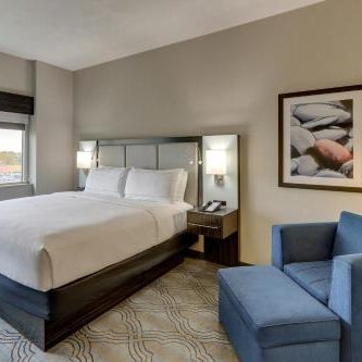 DoubleTree by Hilton St. Louis Forest Park Thumbnail