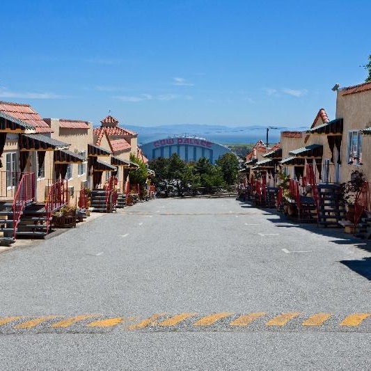 The Alpine Inn & Suites Thumbnail