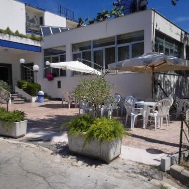Hotel La Fonte a 300m uscita A14 Pescara Nord