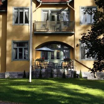 Villa Urhola, Kruunupuisto
