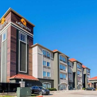 La Quinta Inn & Suites by Wyndham Fort Worth Eastchase Thumbnail