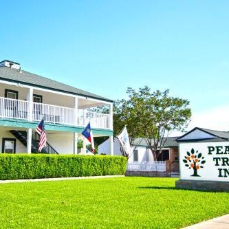 Peach Tree Inn & Suites Thumbnail