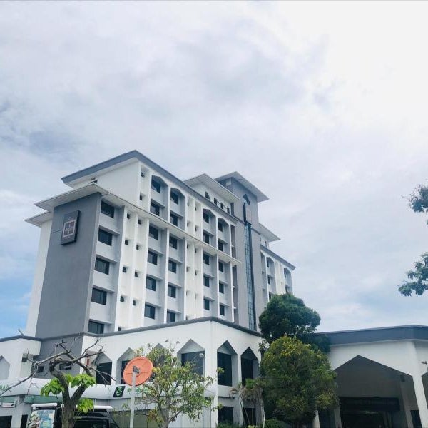 Raia Hotel Kota Kinabalu