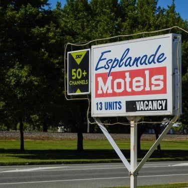 Esplanade Motels