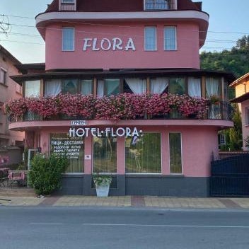Family Hotel Flora