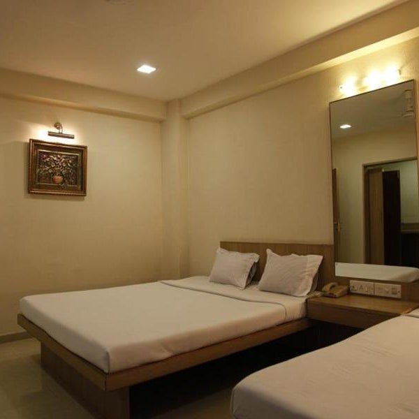 LYNQ CICO Hotel
