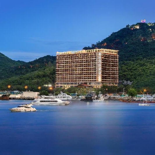 Grand Metro Park Bay Hotel