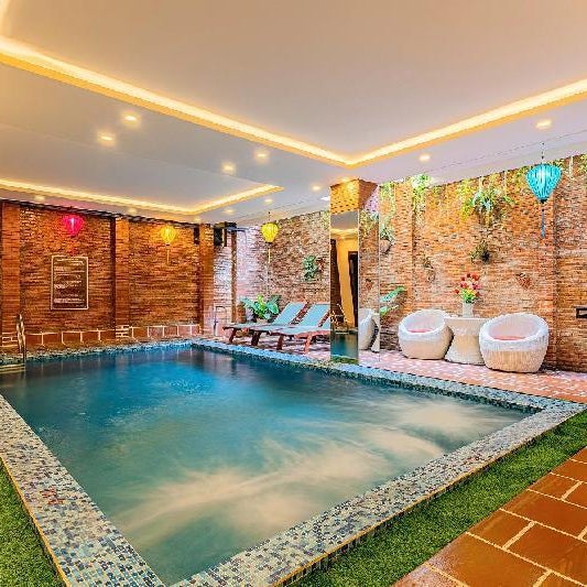Golden River Hotel