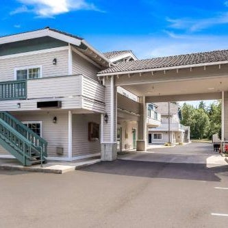Quality Inn & Suites Bainbridge Island Thumbnail