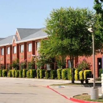 Travelodge by Wyndham Arlington/Dallas Area Thumbnail