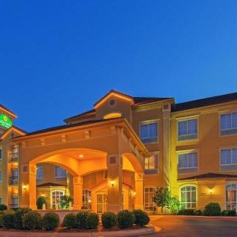 La Quinta Inn & Suites by Wyndham Oklahoma City North - Quail Springs Thumbnail