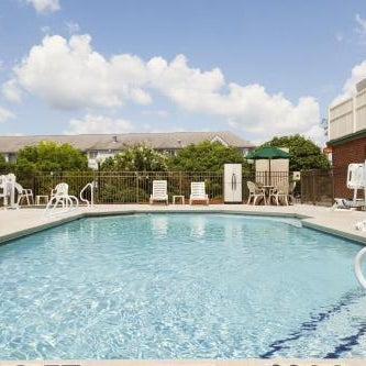 Country Inn & Suites by Radisson, Tifton, GA Thumbnail